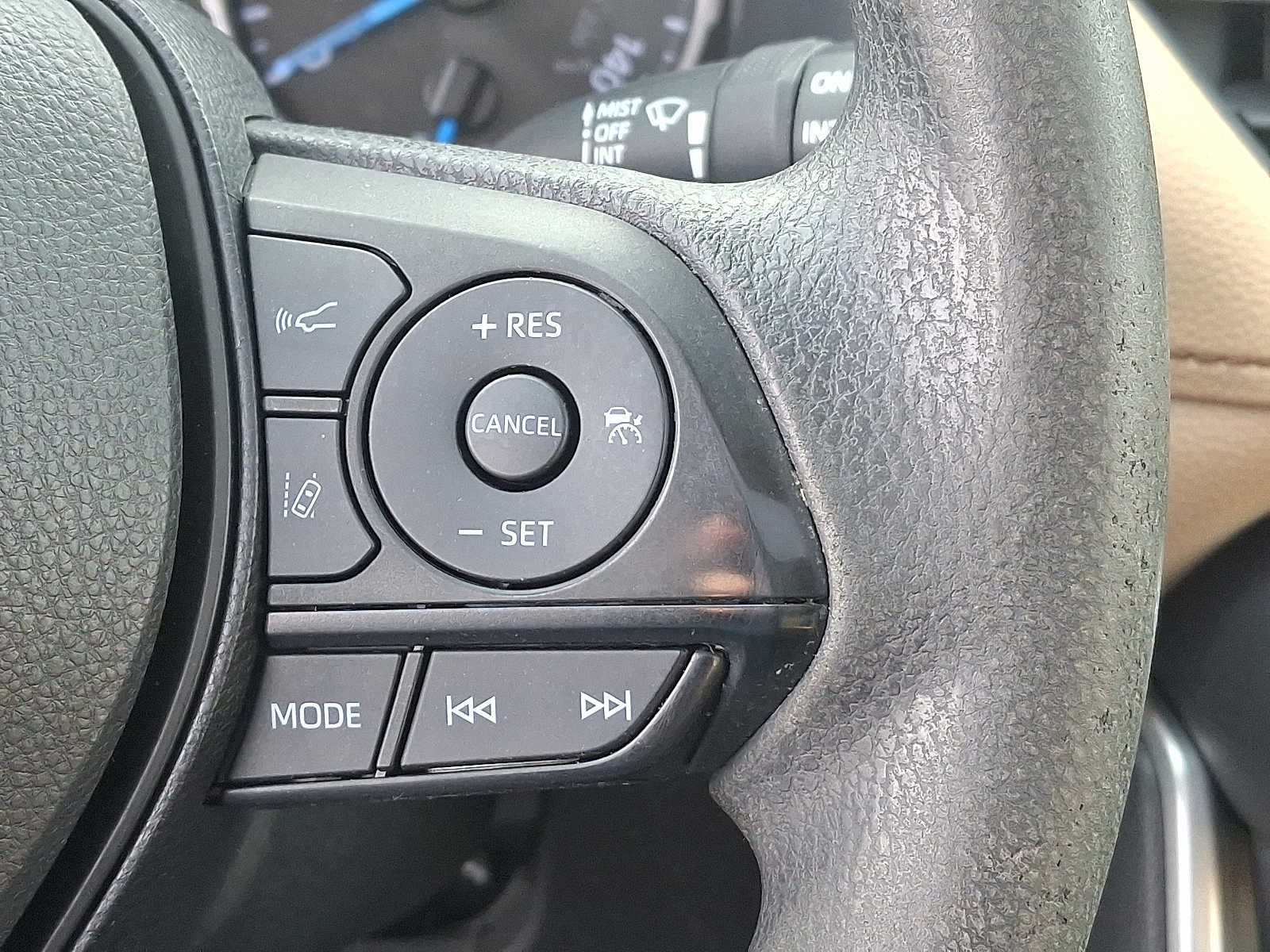 Thumbnail: 2019 Toyota RAV4 - 25