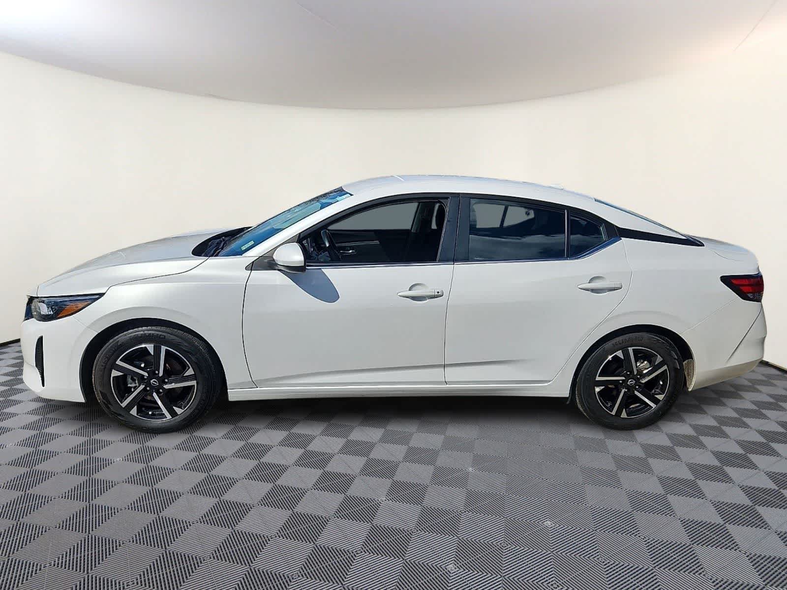 Thumbnail: 2024 Nissan Sentra - 8