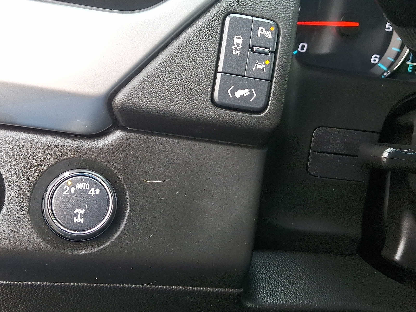 Thumbnail: 2018 Chevrolet Tahoe - 27