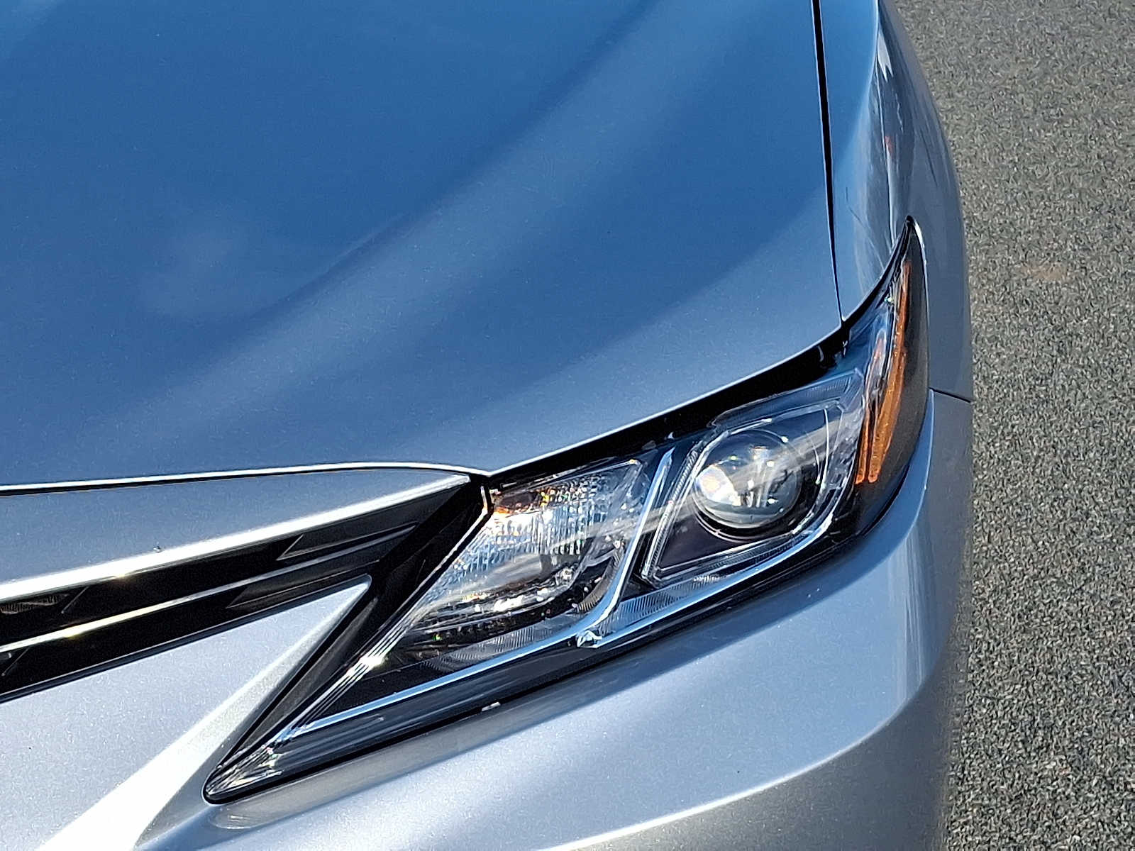 Thumbnail: 2023 Toyota Camry - 11