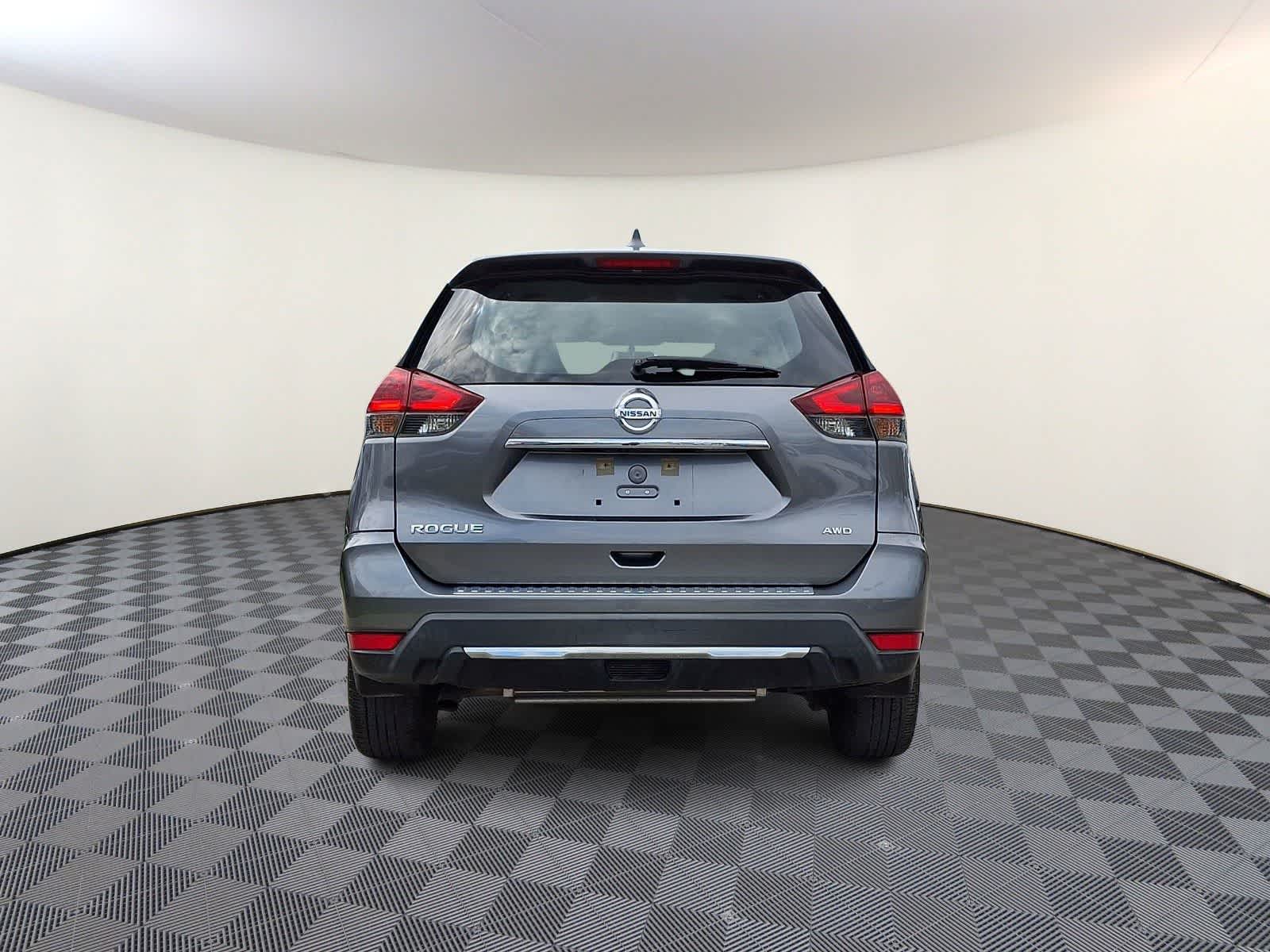 Thumbnail: 2018 Nissan Rogue - 6