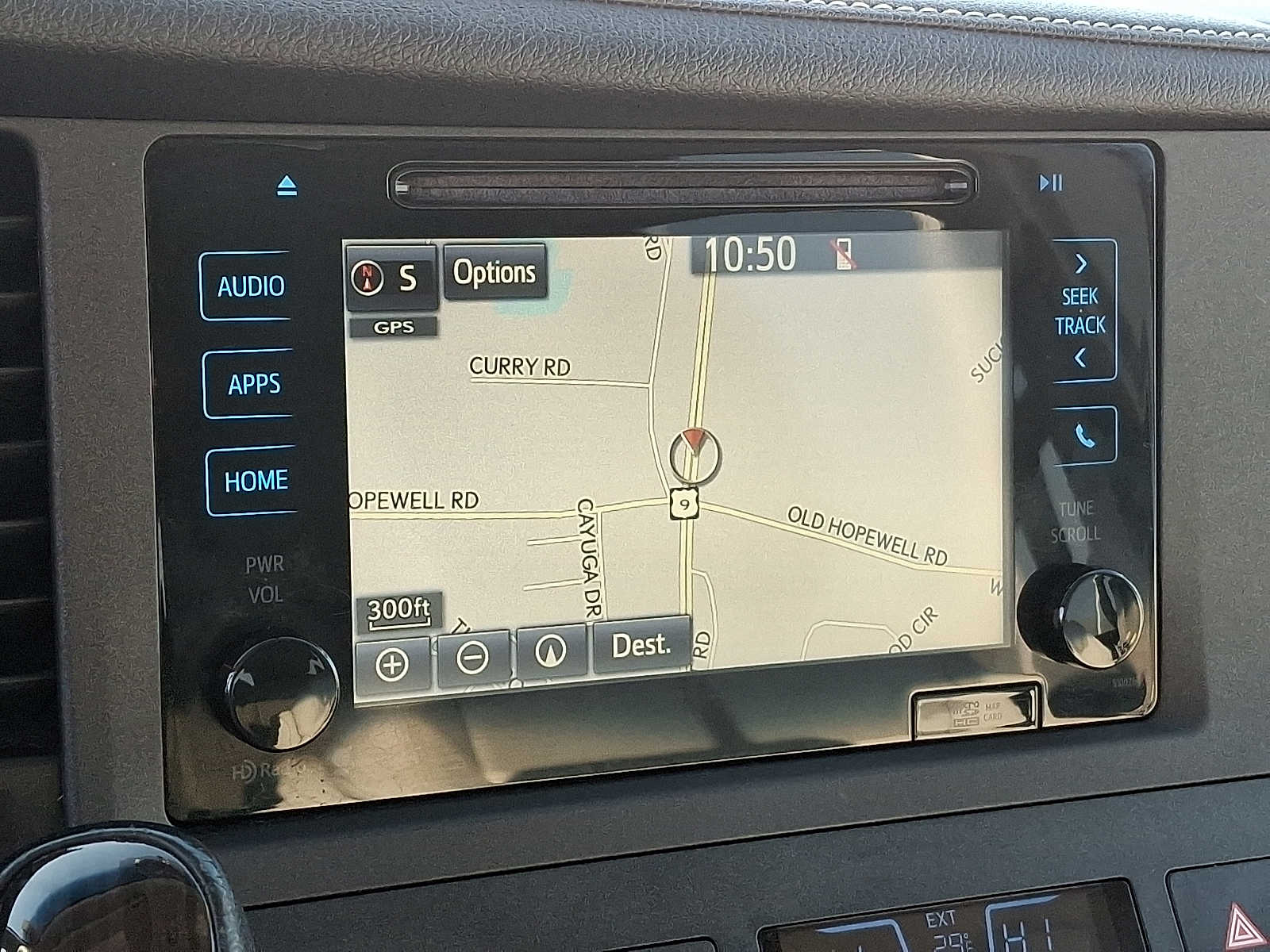 Thumbnail: 2015 Toyota Sienna - 21