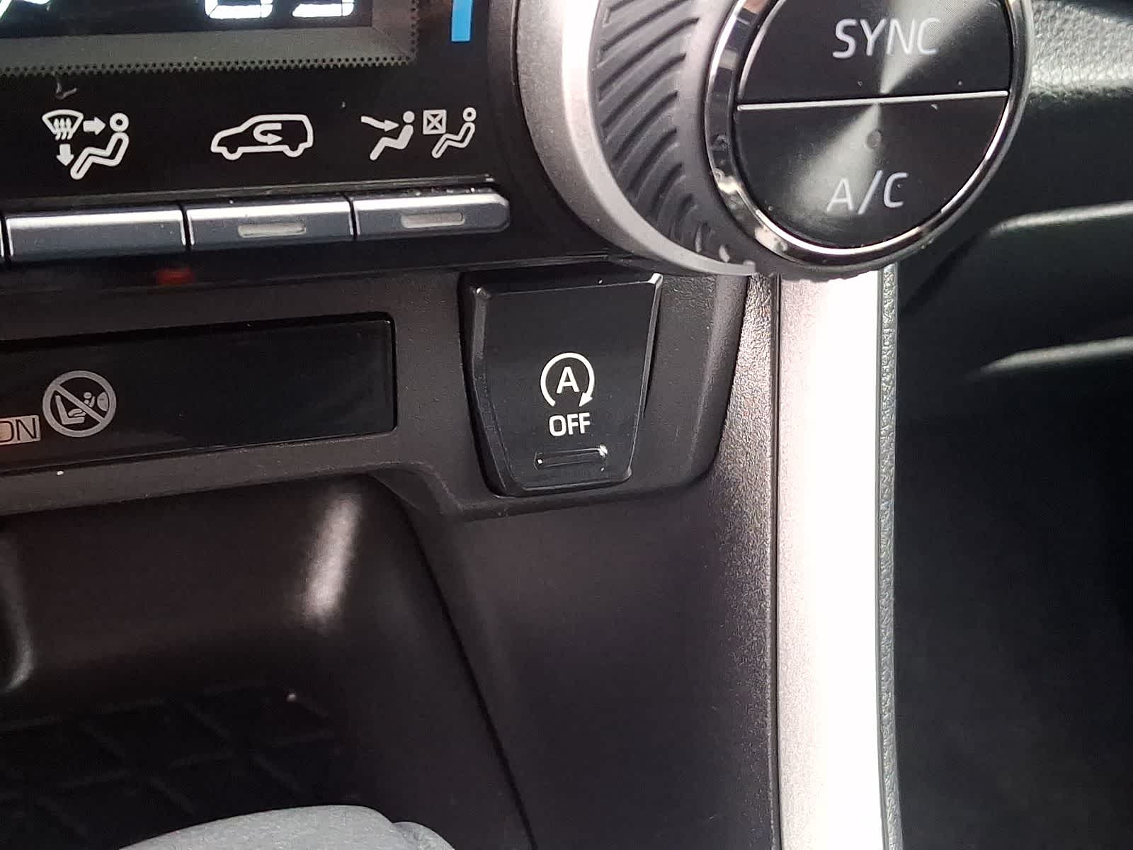 Thumbnail: 2025 Toyota RAV4 - 28