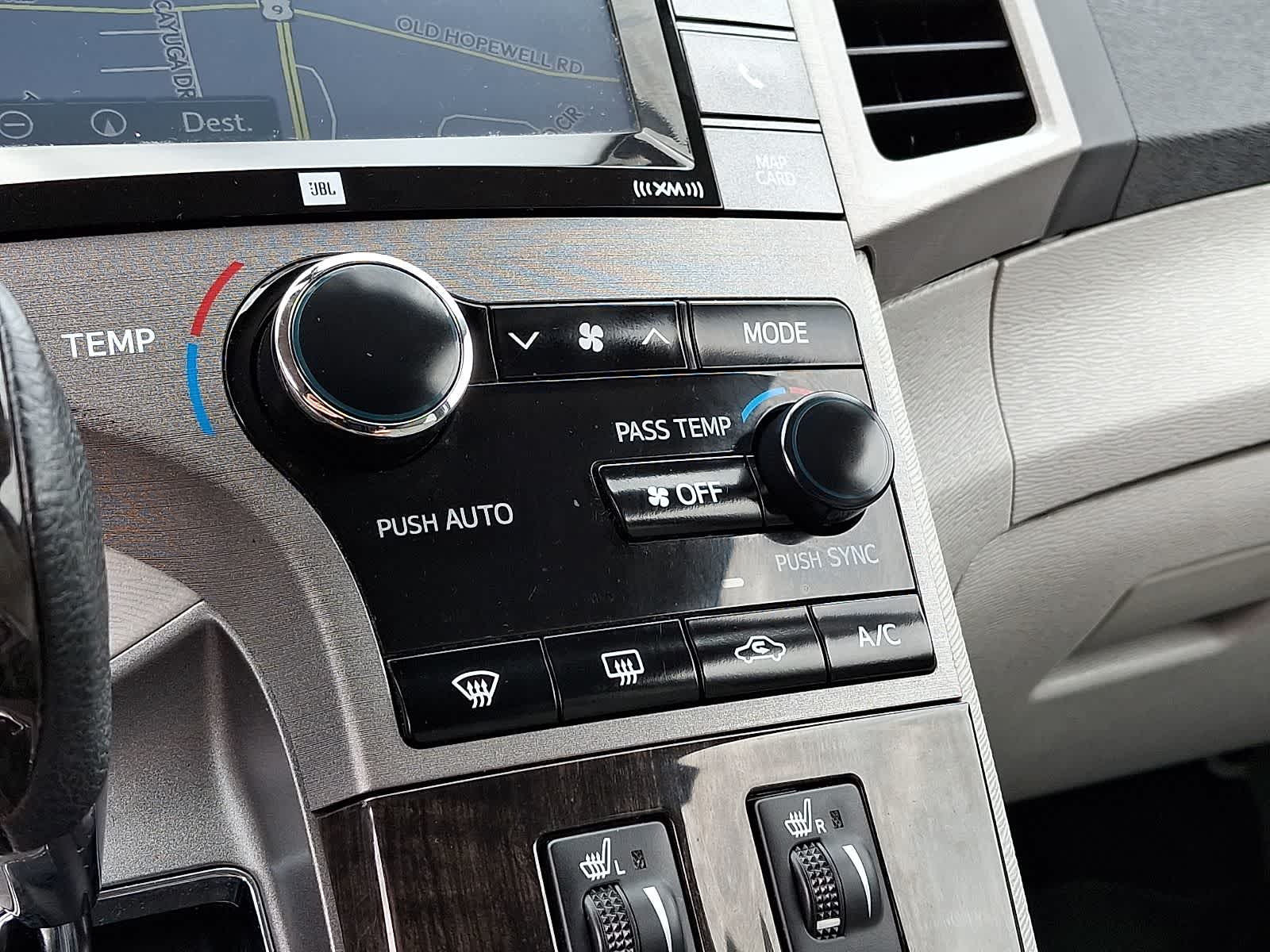 Thumbnail: 2015 Toyota Venza - 19