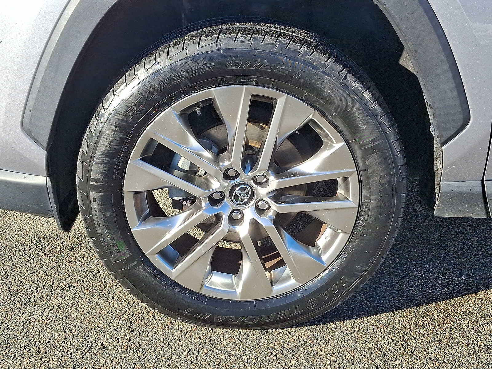 Thumbnail: 2021 Toyota RAV4 - 11