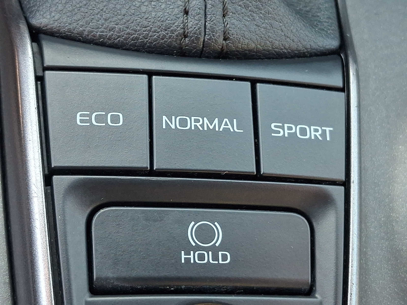 Thumbnail: 2023 Toyota Camry - 25