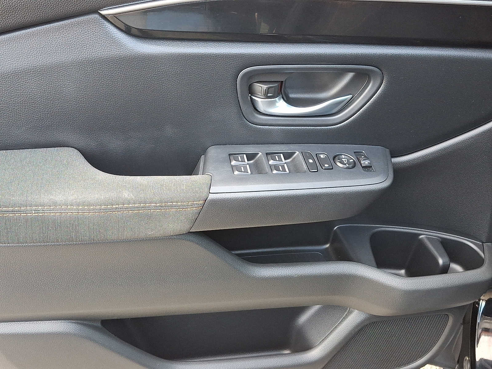 Thumbnail: 2023 Honda Pilot - 14