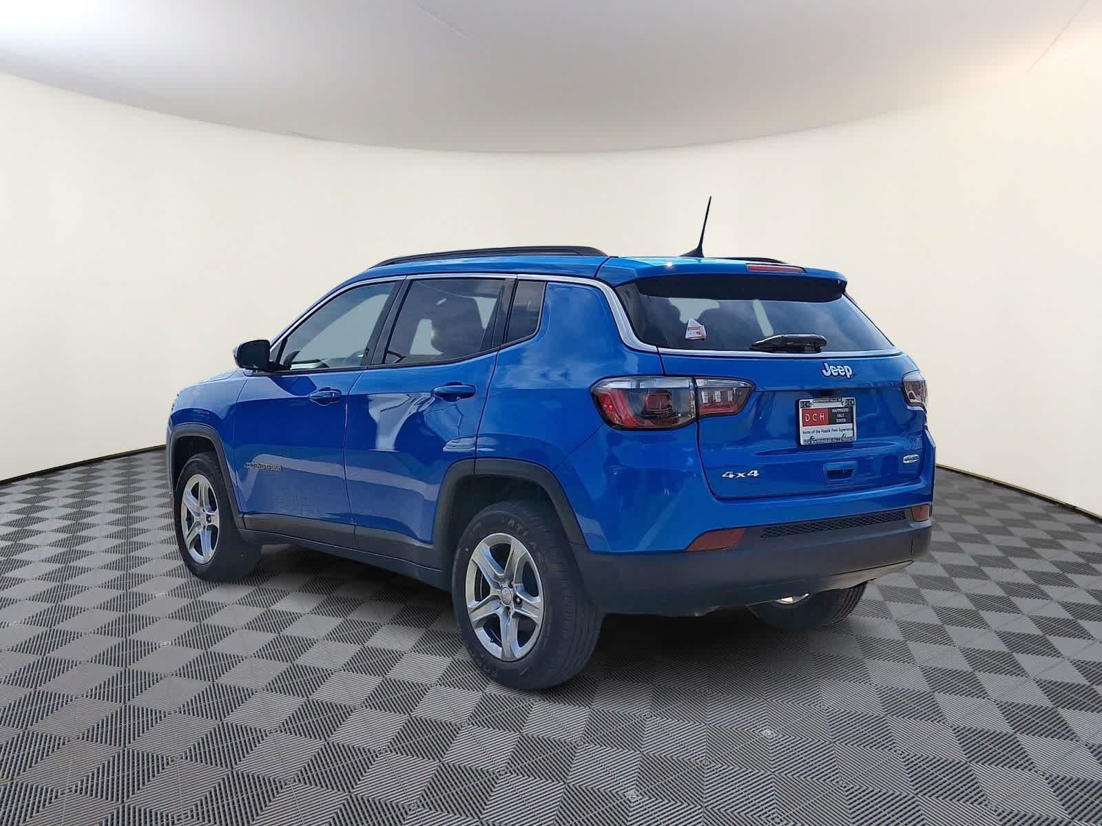 Thumbnail: 2023 Jeep Compass - 7