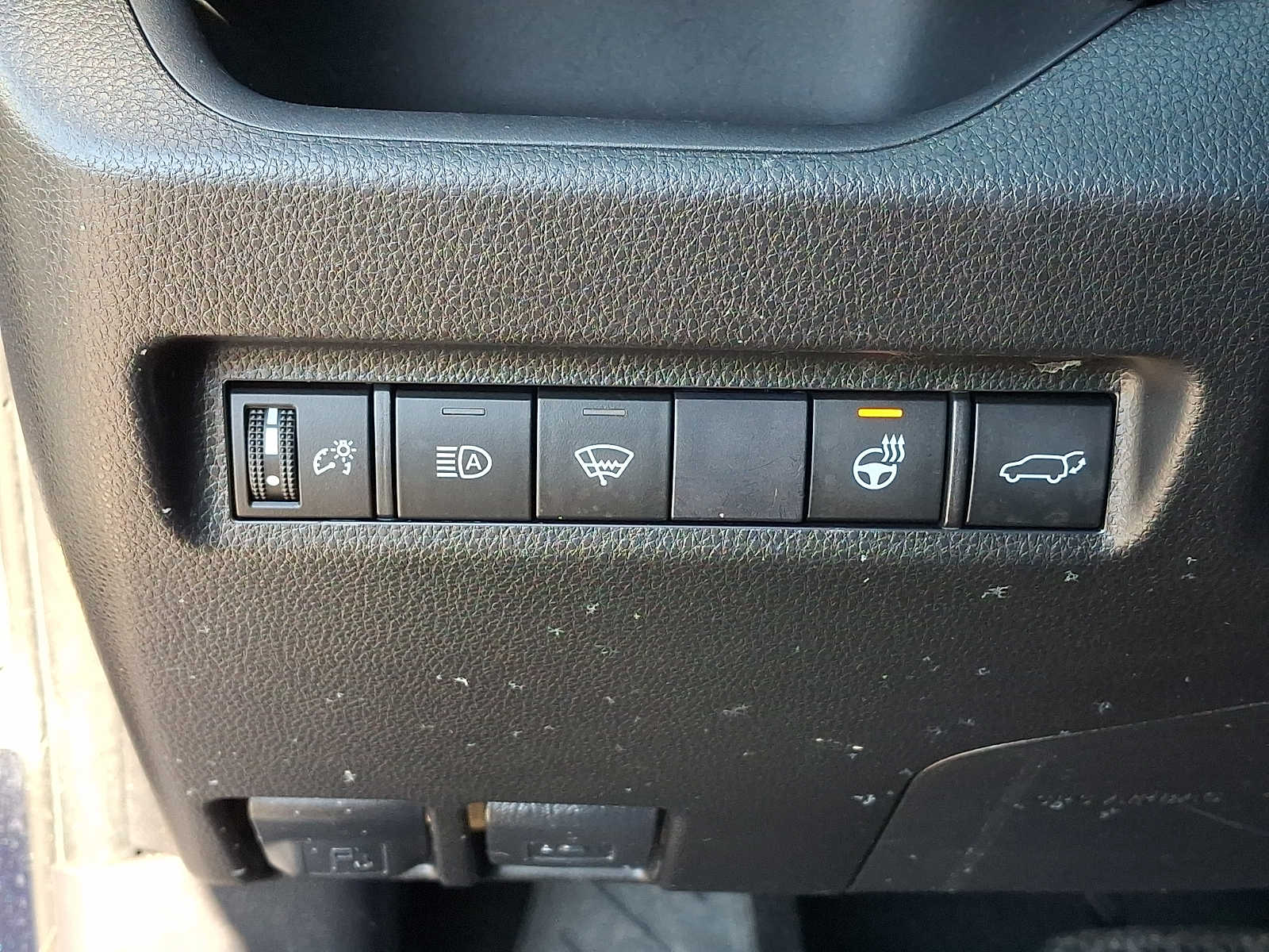 Thumbnail: 2021 Toyota RAV4 - 30