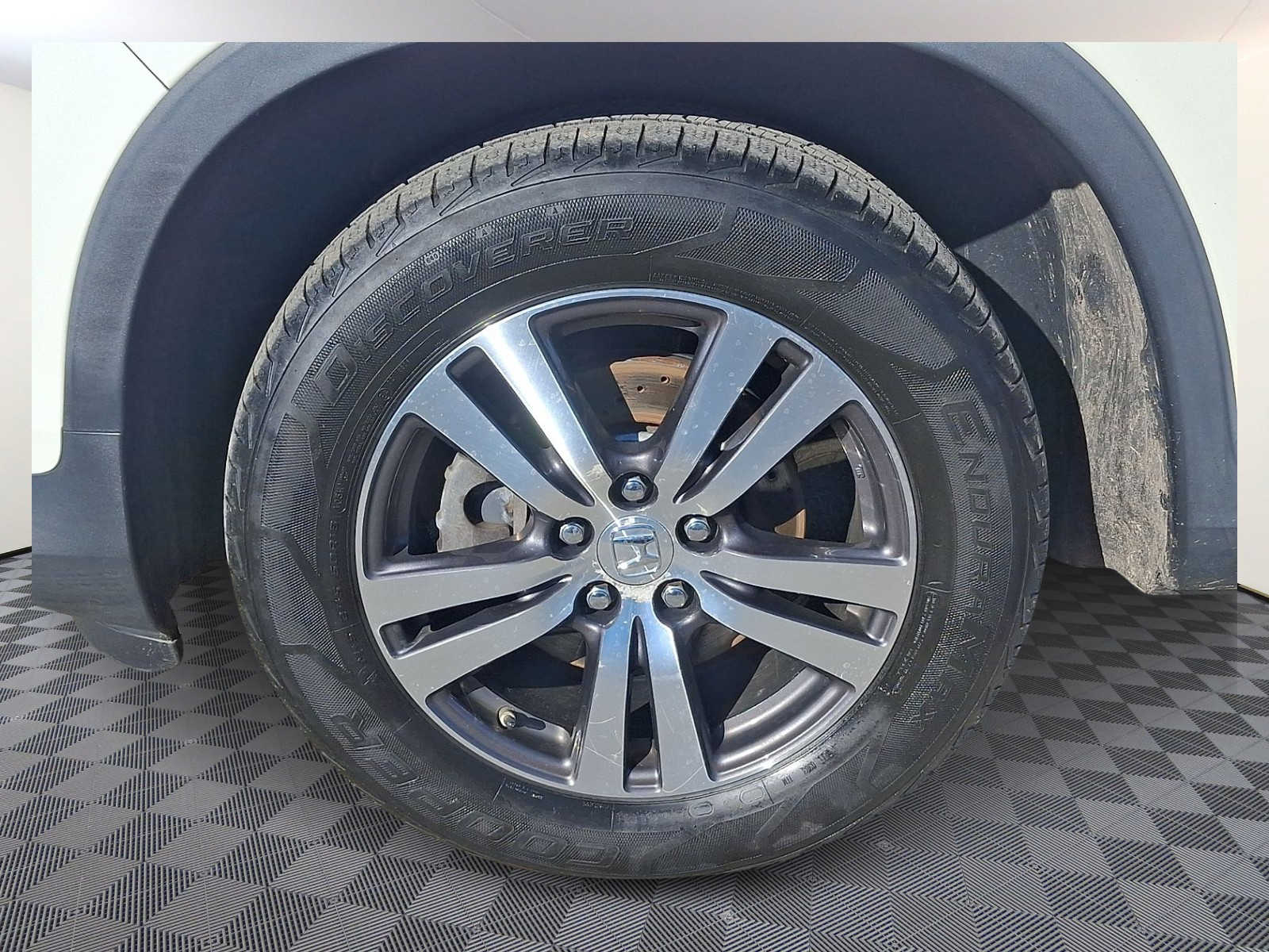 Thumbnail: 2018 Honda Pilot - 8