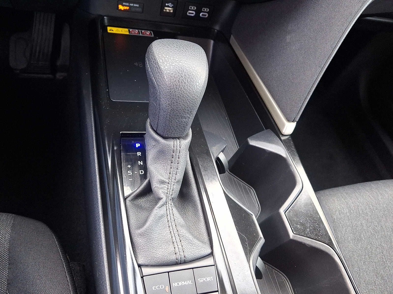 Thumbnail: 2025 Toyota Camry - 17