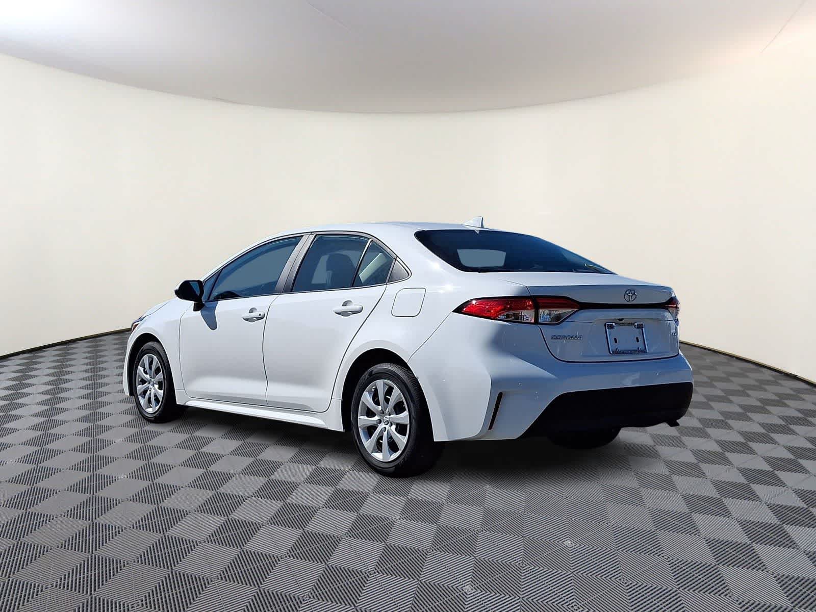 Thumbnail: 2024 Toyota Corolla - 9