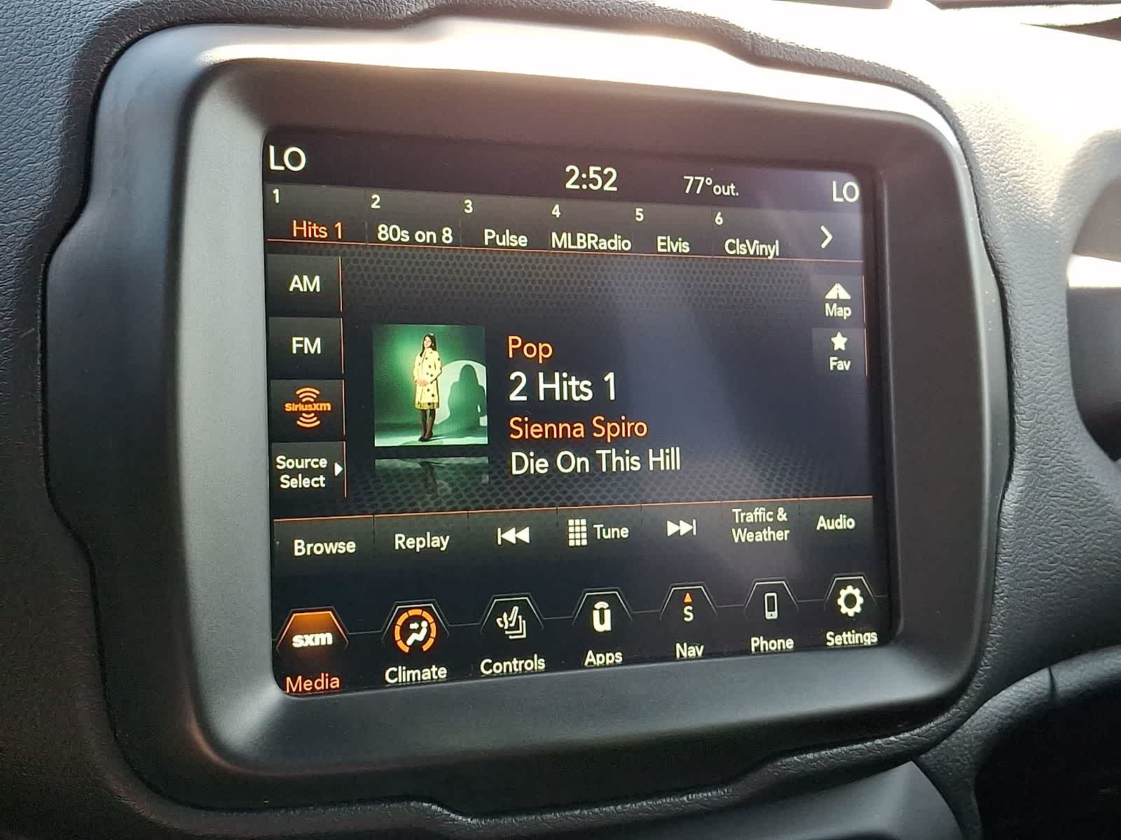 Thumbnail: 2022 Jeep Renegade - 19