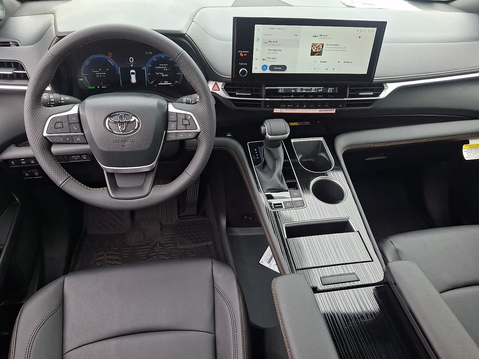 Thumbnail: 2026 Toyota Sienna - 10