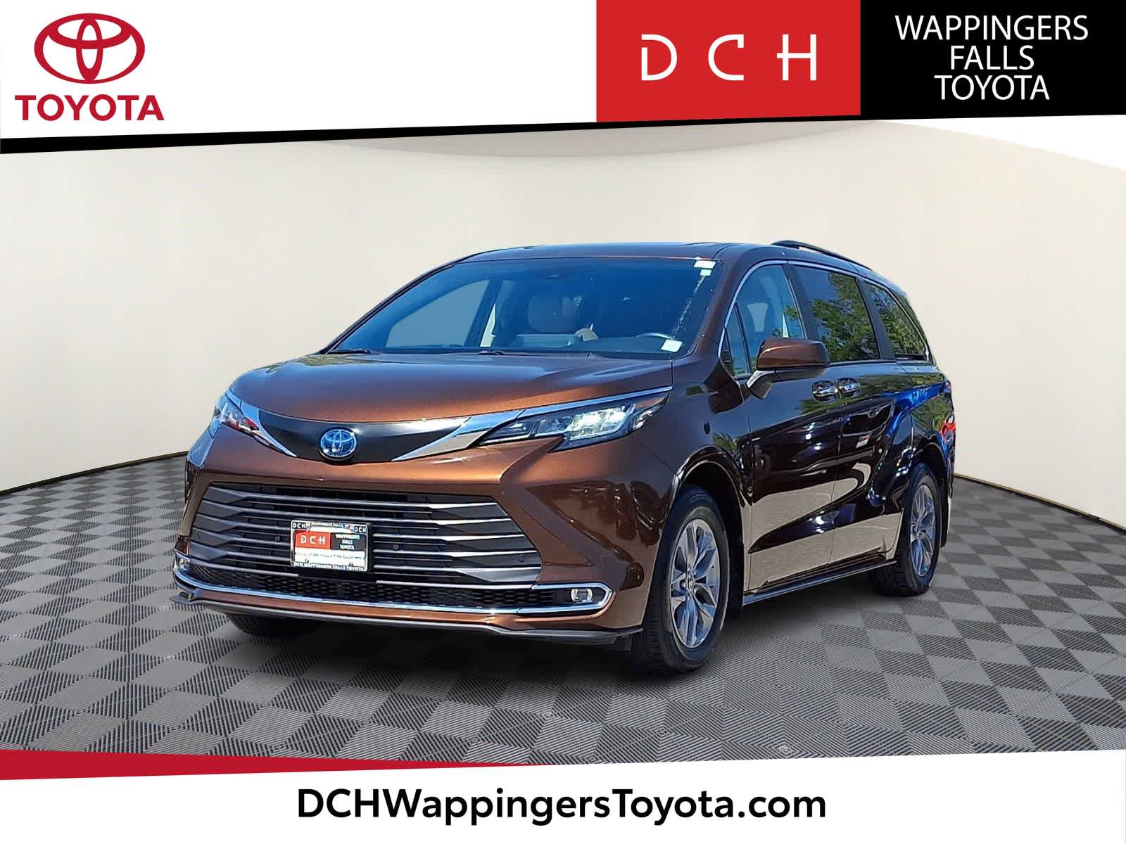 Thumbnail: 2023 Toyota Sienna - 1