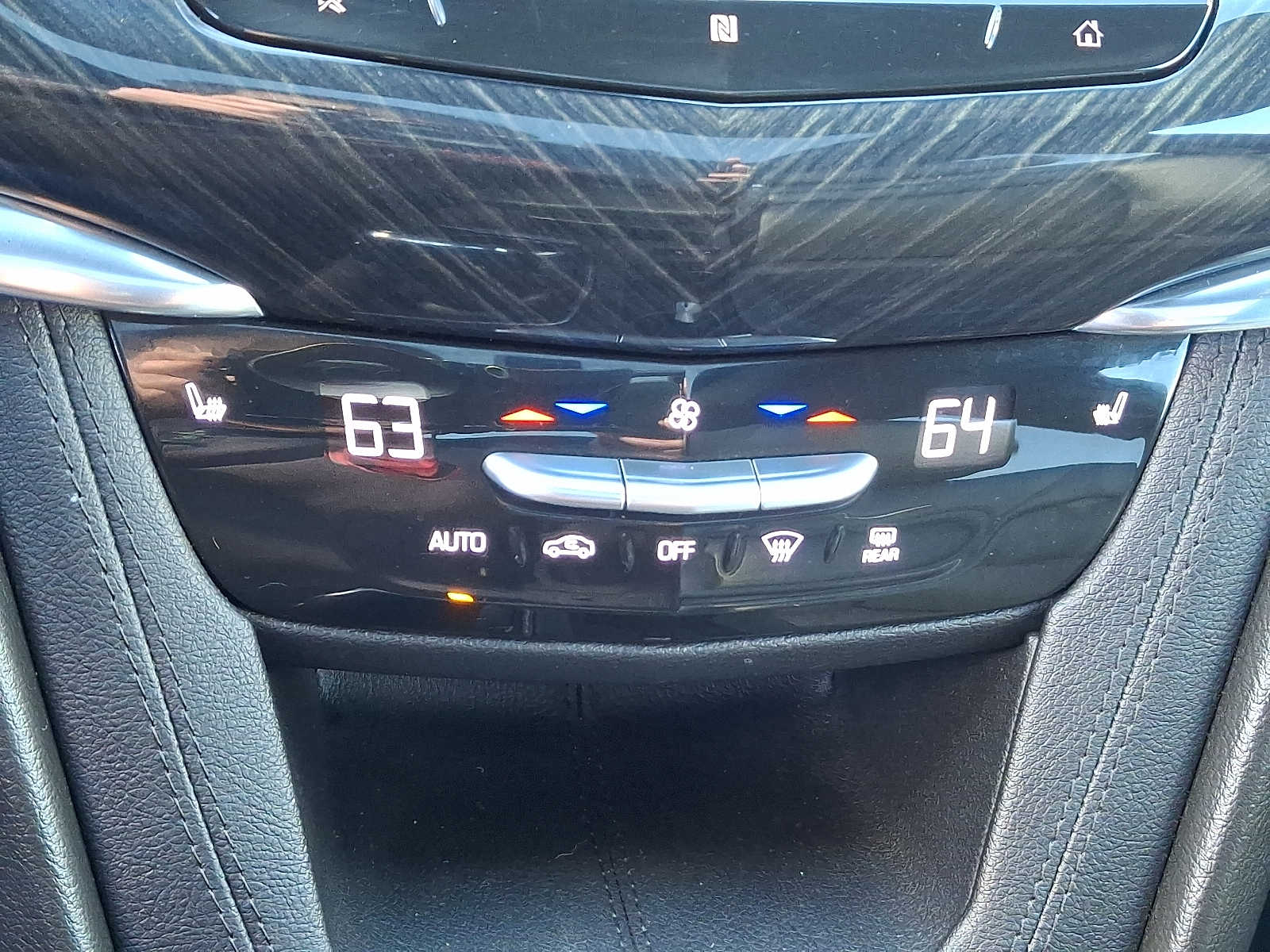 Thumbnail: 2020 Cadillac XT6 - 19