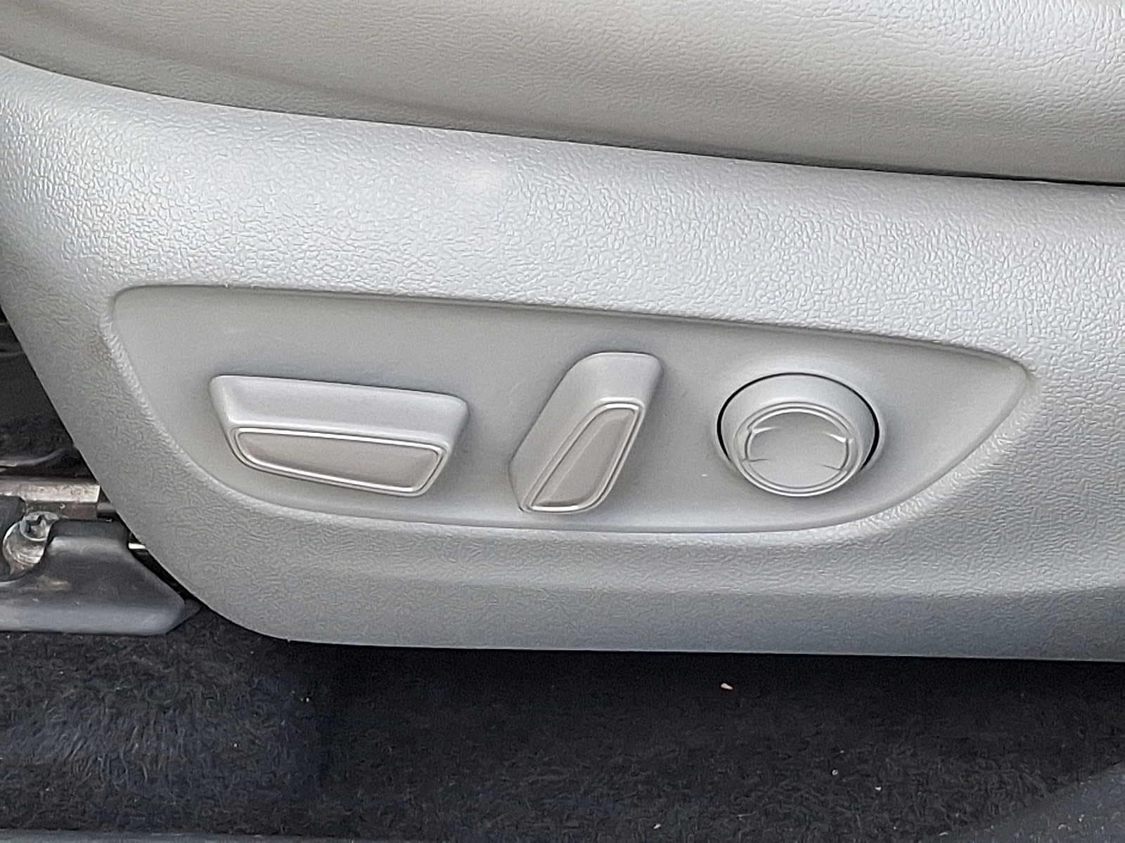 Thumbnail: 2022 Toyota Highlander - 31