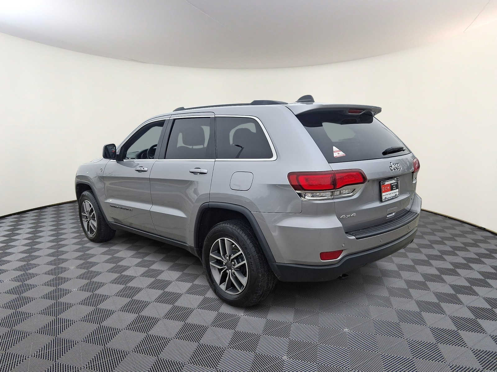 Thumbnail: 2020 Jeep Grand Cherokee - 7