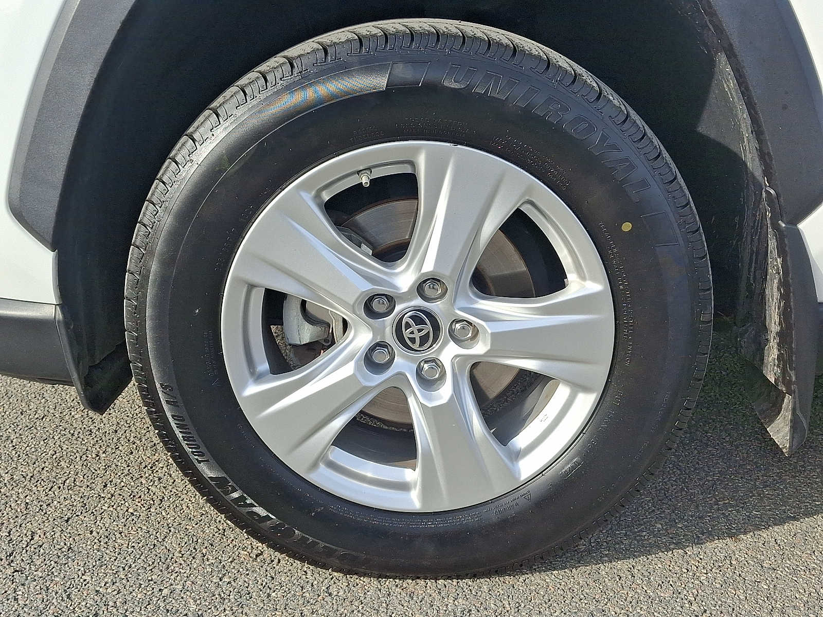 Thumbnail: 2019 Toyota RAV4 - 11