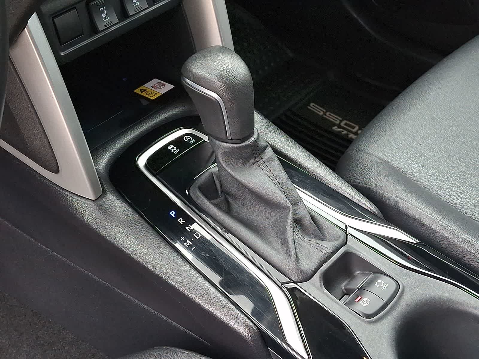 Thumbnail: 2022 Toyota Corolla Cross - 18