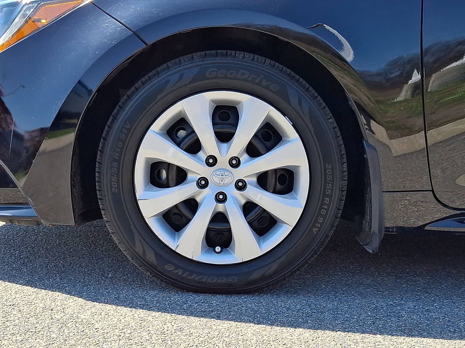 Thumbnail: 2023 Toyota Corolla - 11