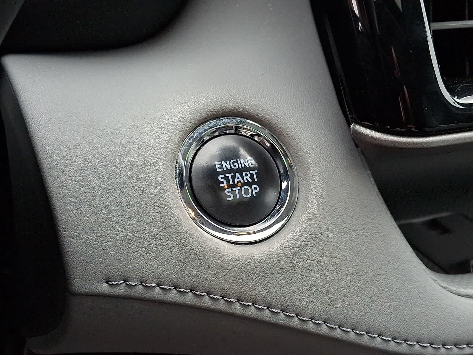 Thumbnail: 2022 Toyota Highlander - 28