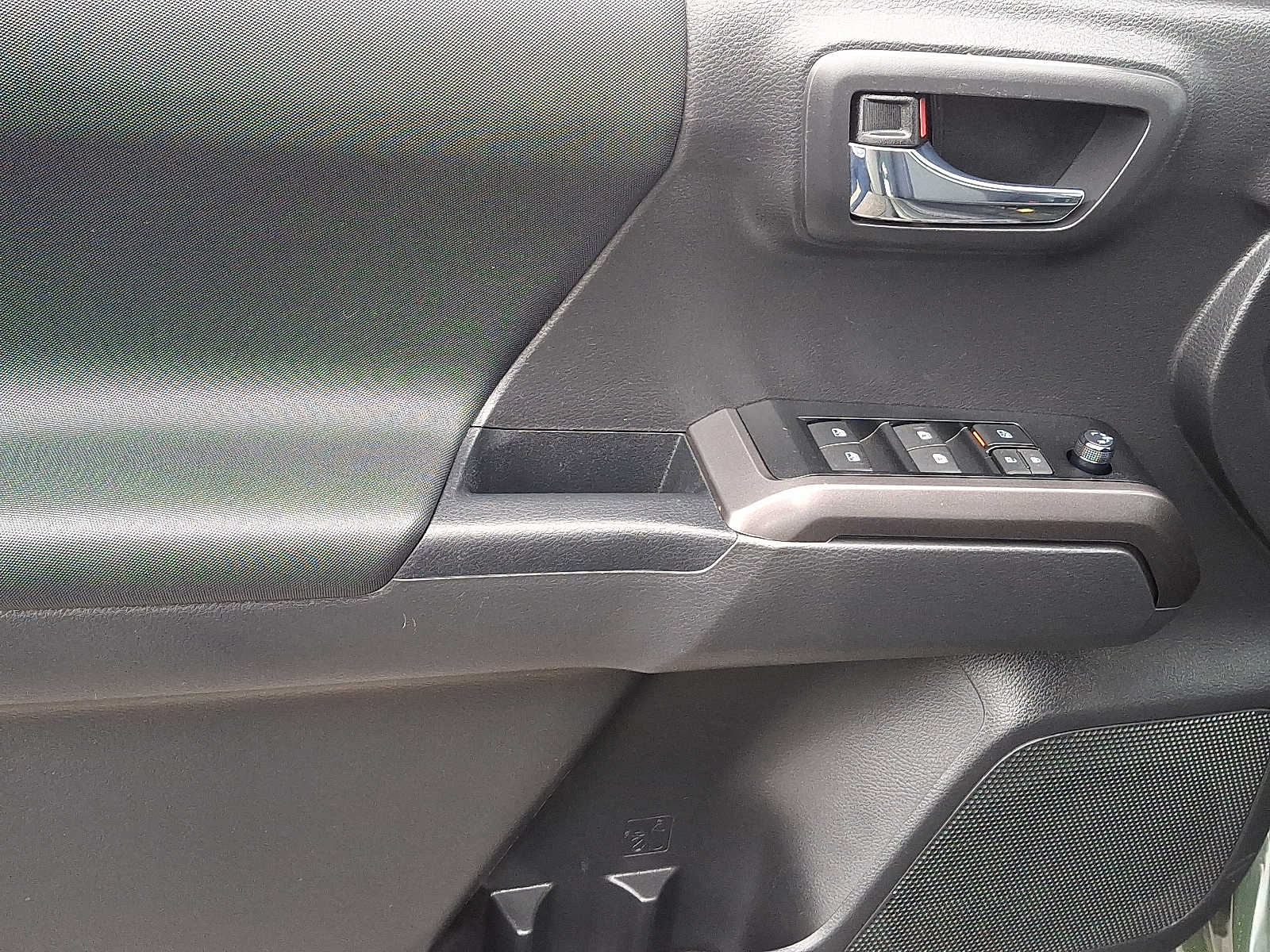 Thumbnail: 2022 Toyota Tacoma - 15