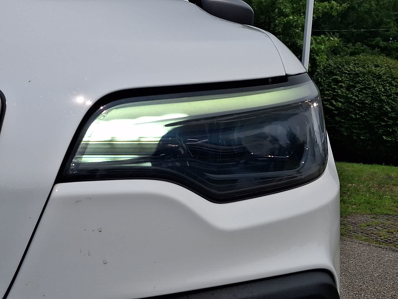 Thumbnail: 2021 Jeep Cherokee - 10