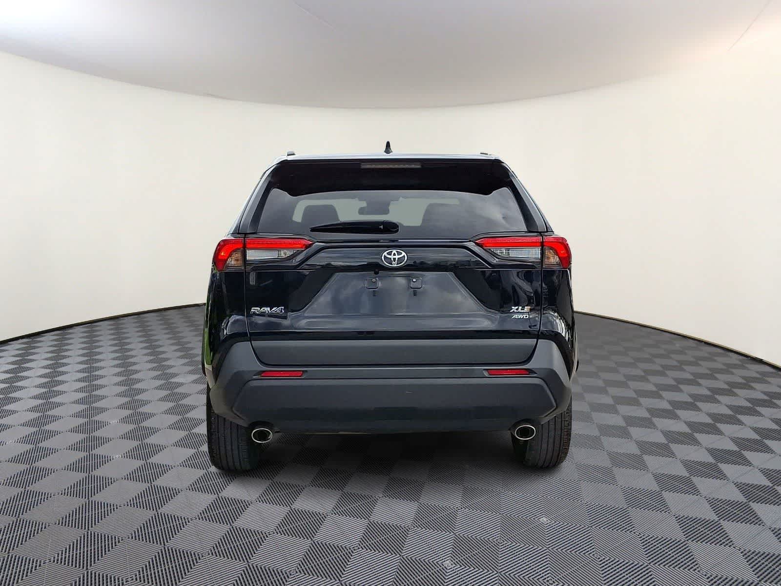Thumbnail: 2024 Toyota RAV4 - 7