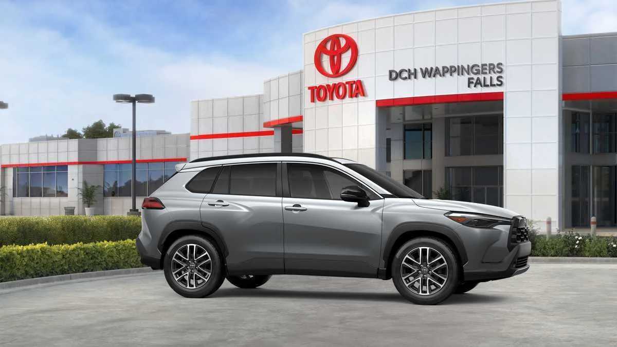 Thumbnail: 2026 Toyota Corolla Cross - 15