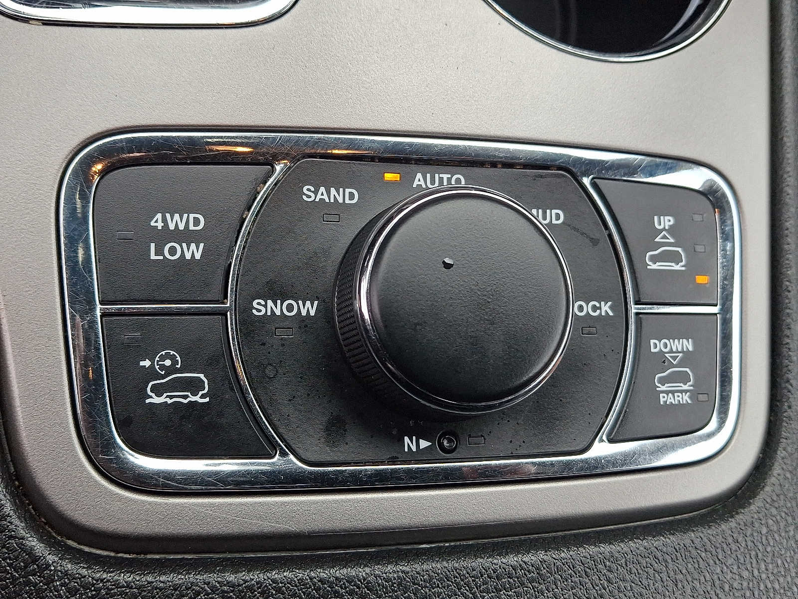 Thumbnail: 2020 Jeep Grand Cherokee - 26