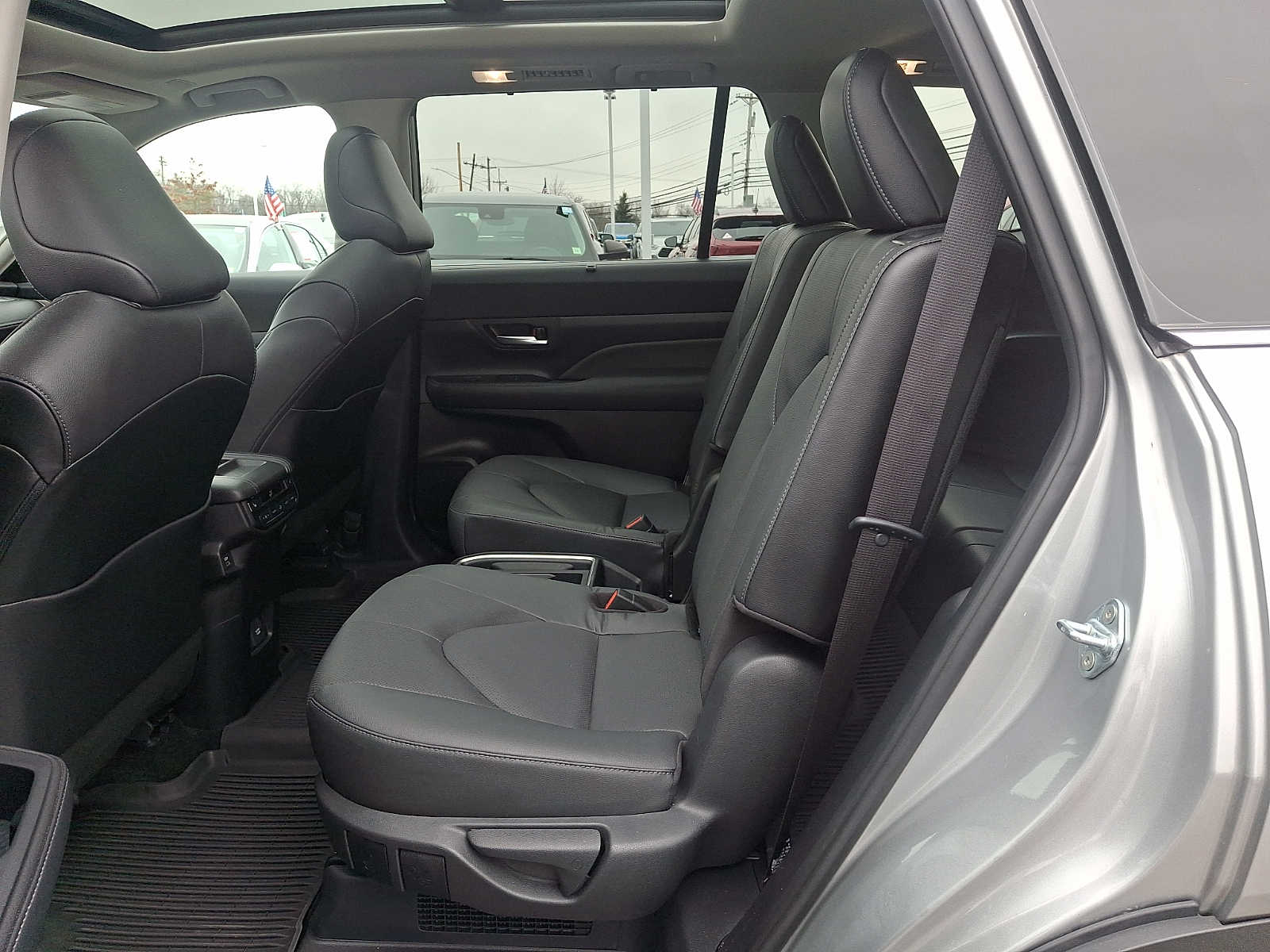 Thumbnail: 2024 Toyota Grand Highlander - 13