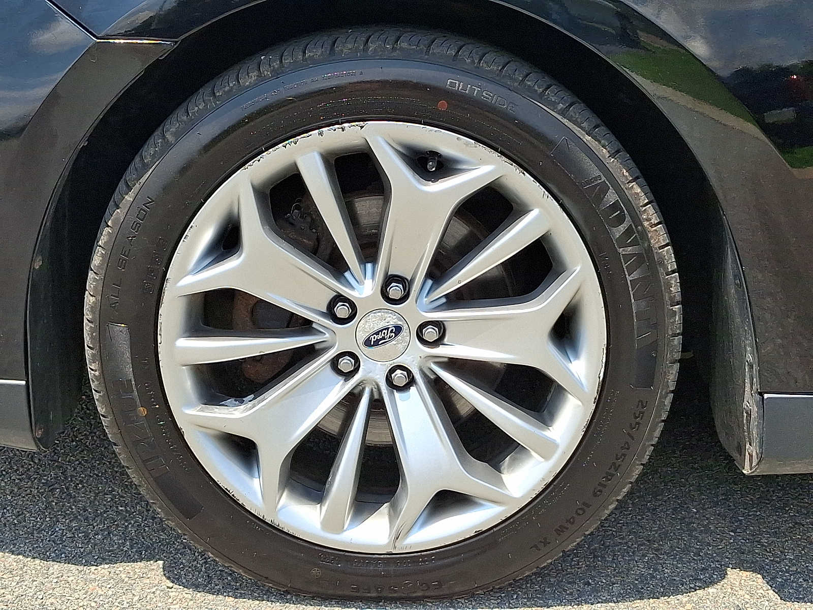 Thumbnail: 2016 Ford Taurus - 9