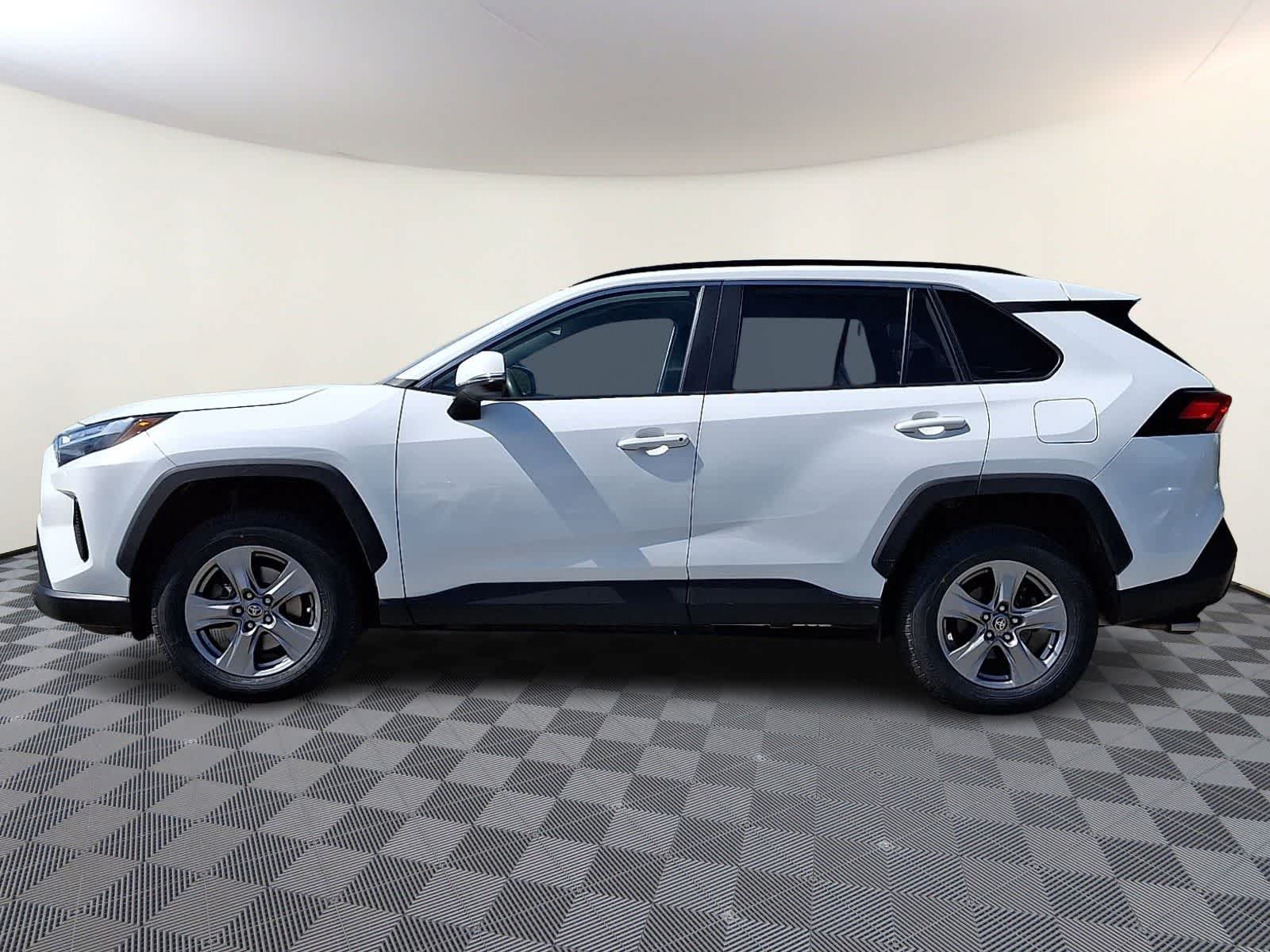 Thumbnail: 2024 Toyota RAV4 - 10