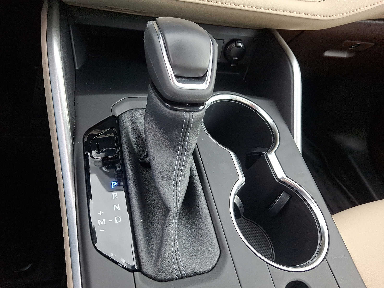 Thumbnail: 2022 Toyota Highlander - 20