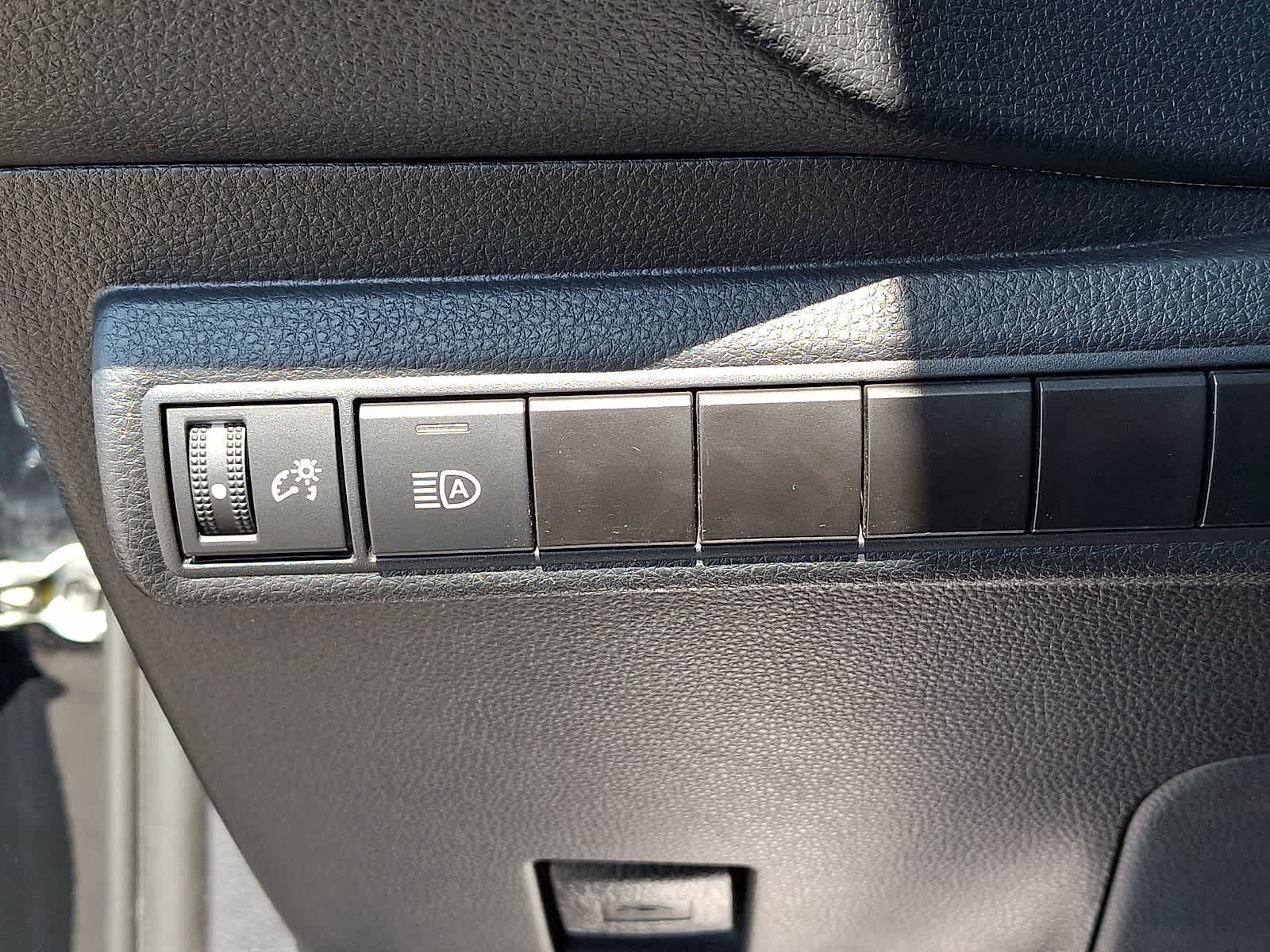 Thumbnail: 2023 Toyota Corolla - 29