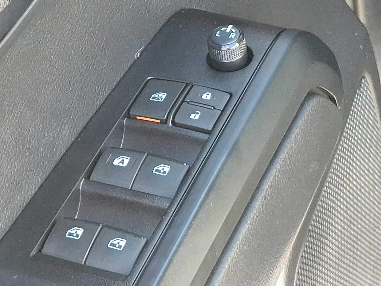 Thumbnail: 2022 Toyota Tacoma - 25