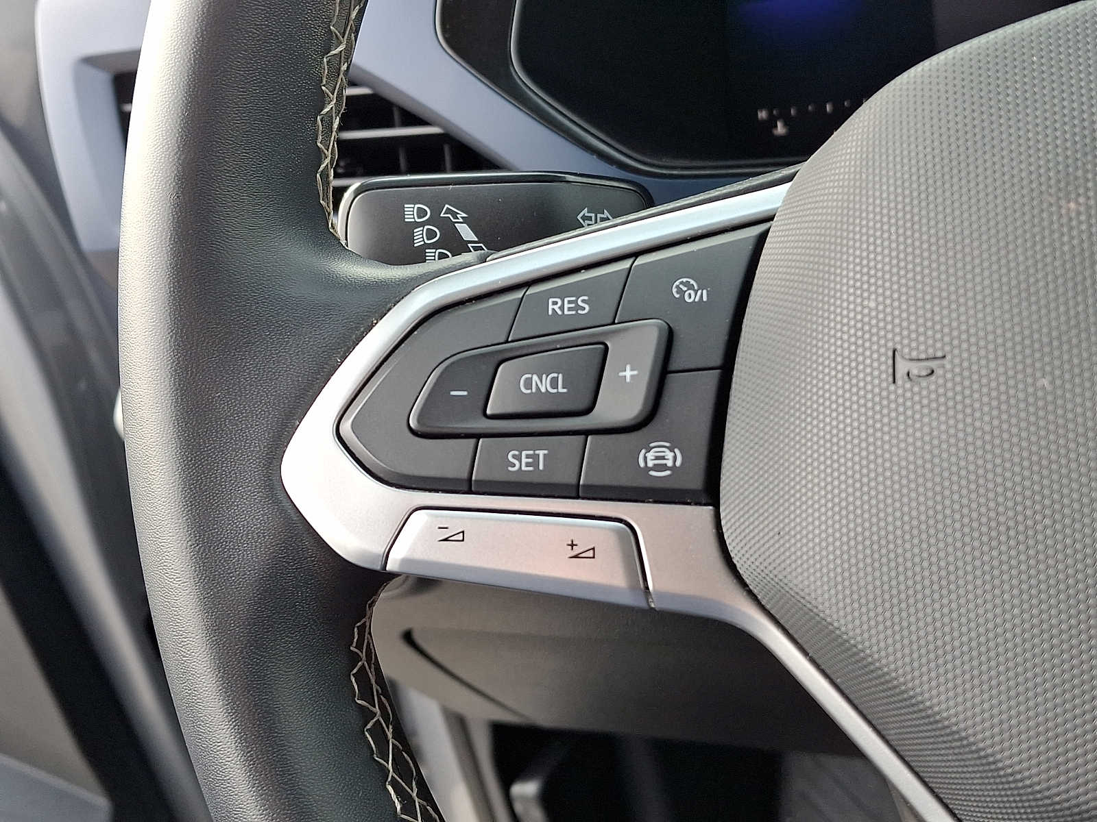 Thumbnail: 2022 Volkswagen Taos - 21