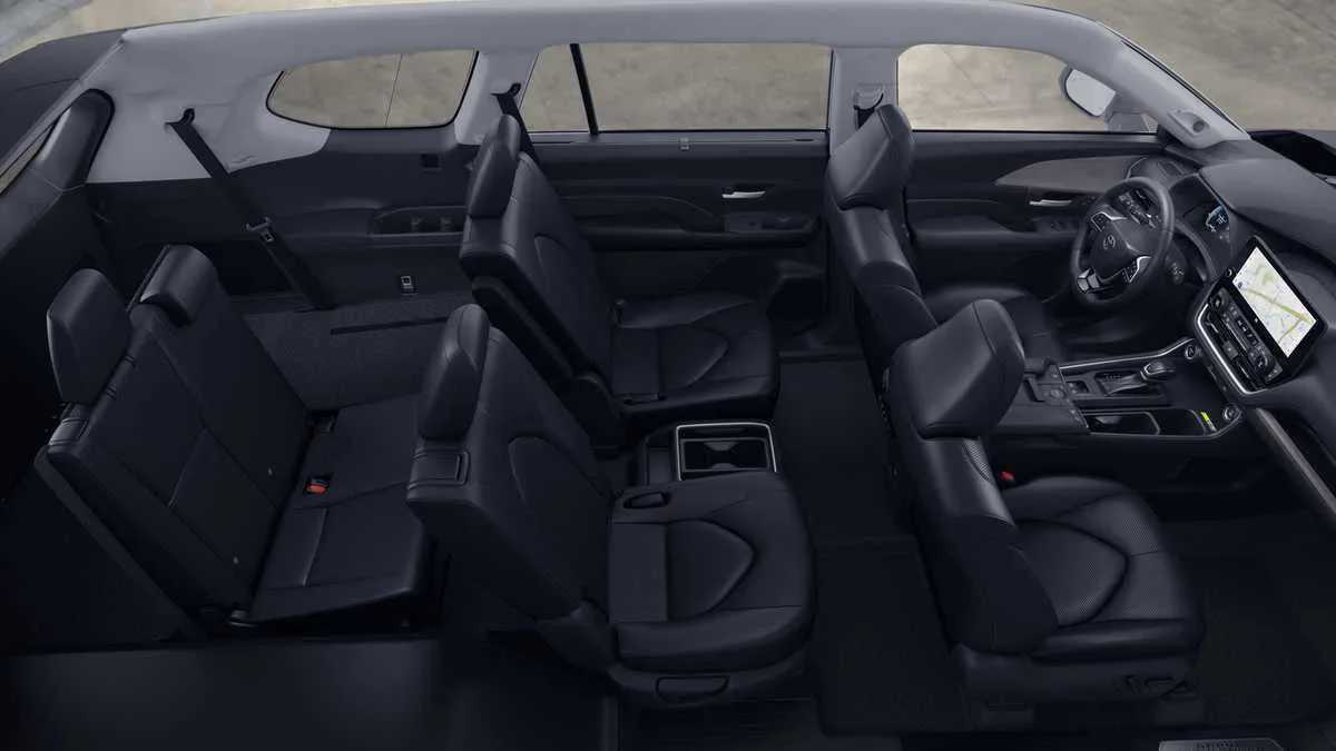 Thumbnail: 2026 Toyota Grand Highlander - 4