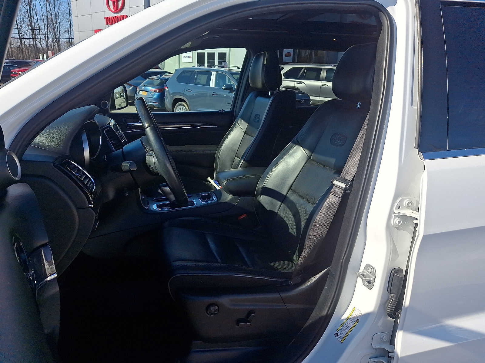 Thumbnail: 2019 Jeep Grand Cherokee - 15