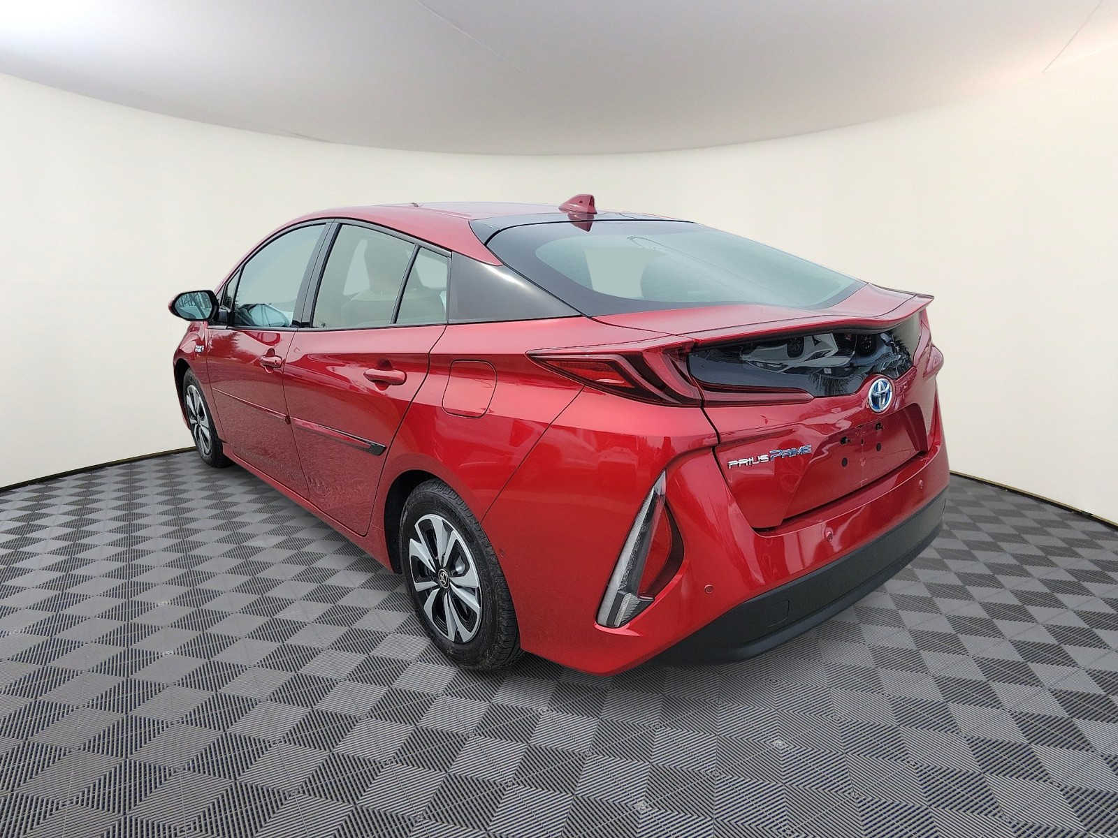 Thumbnail: 2018 Toyota Prius Prime - 9