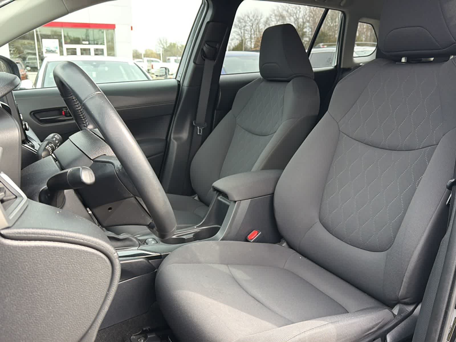 Thumbnail: 2022 Toyota Corolla Cross - 14