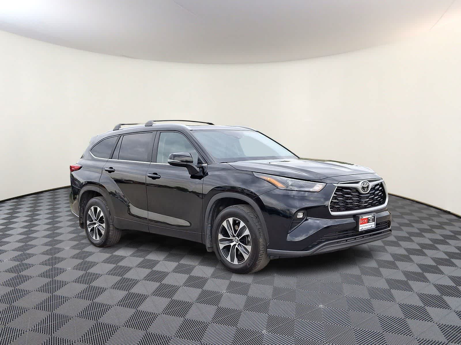Thumbnail: 2023 Toyota Highlander - 5