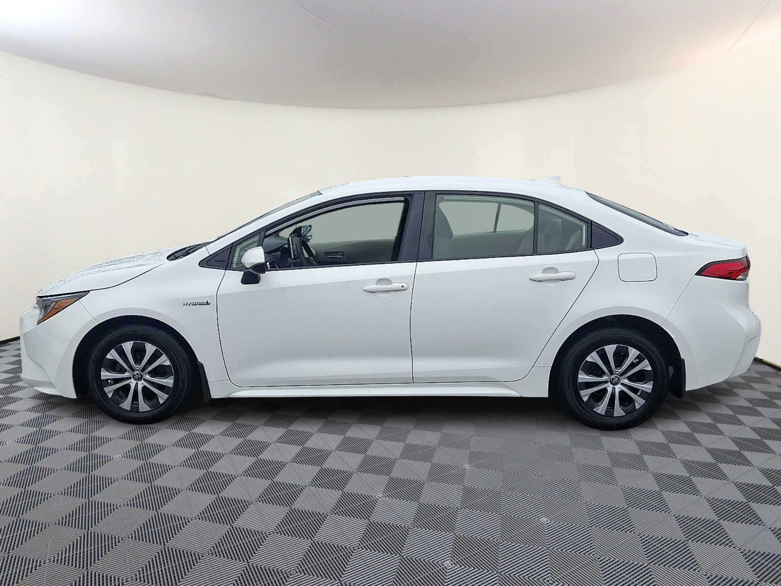 Thumbnail: 2021 Toyota Corolla - 10