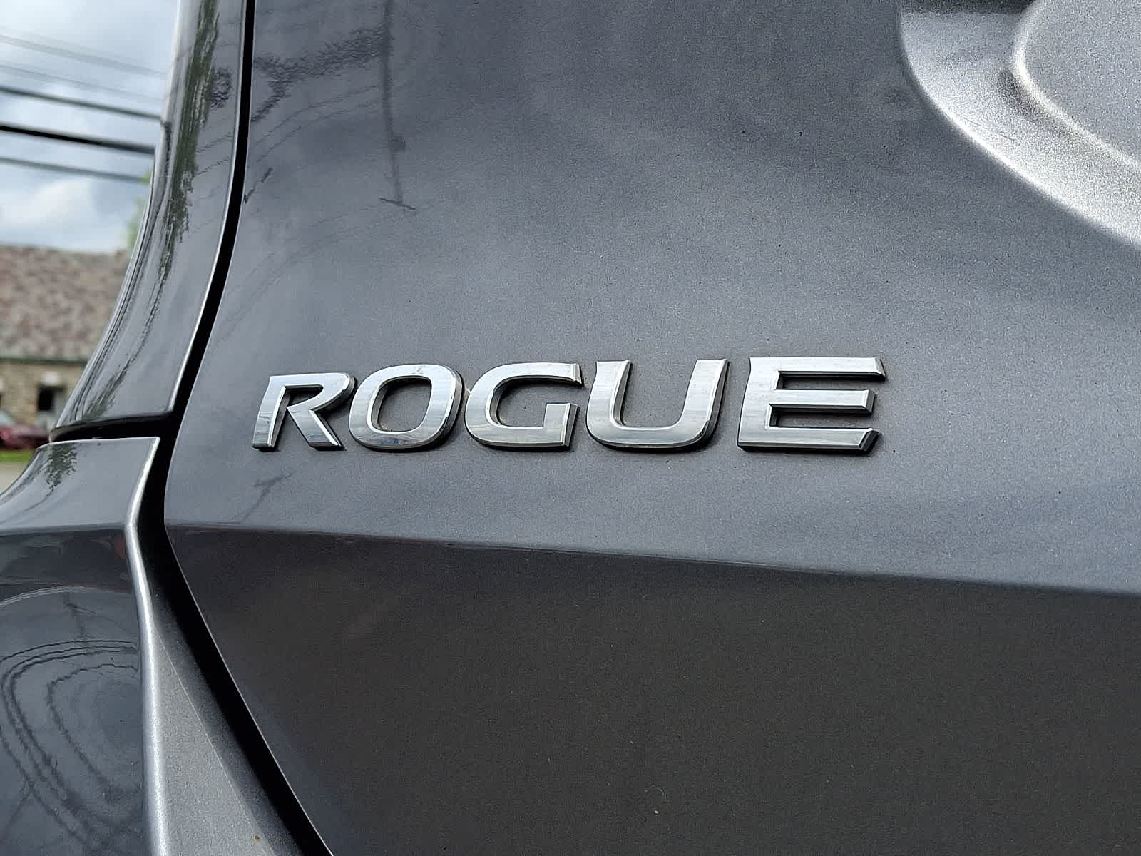 Thumbnail: 2018 Nissan Rogue - 30