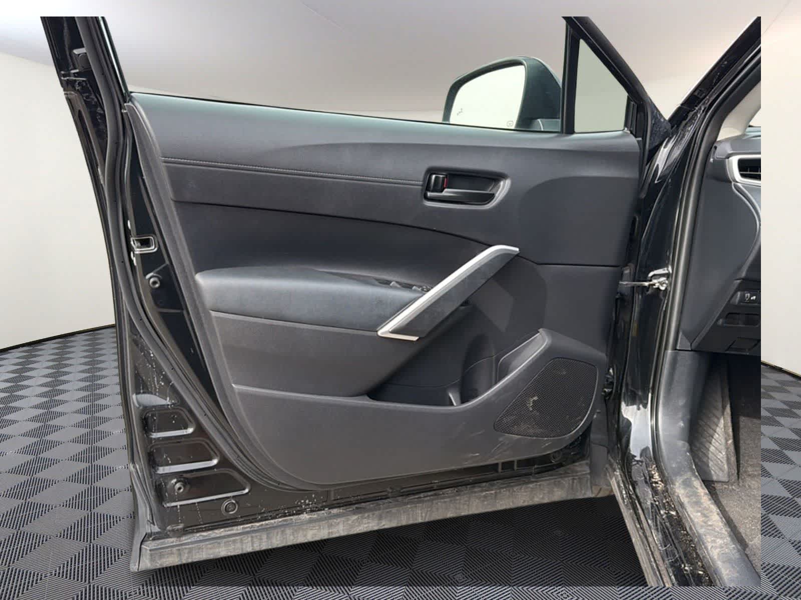 Thumbnail: 2022 Toyota Corolla Cross - 10