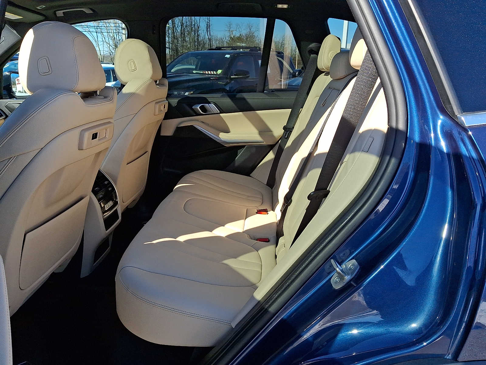 Thumbnail: 2022 BMW X5 - 11