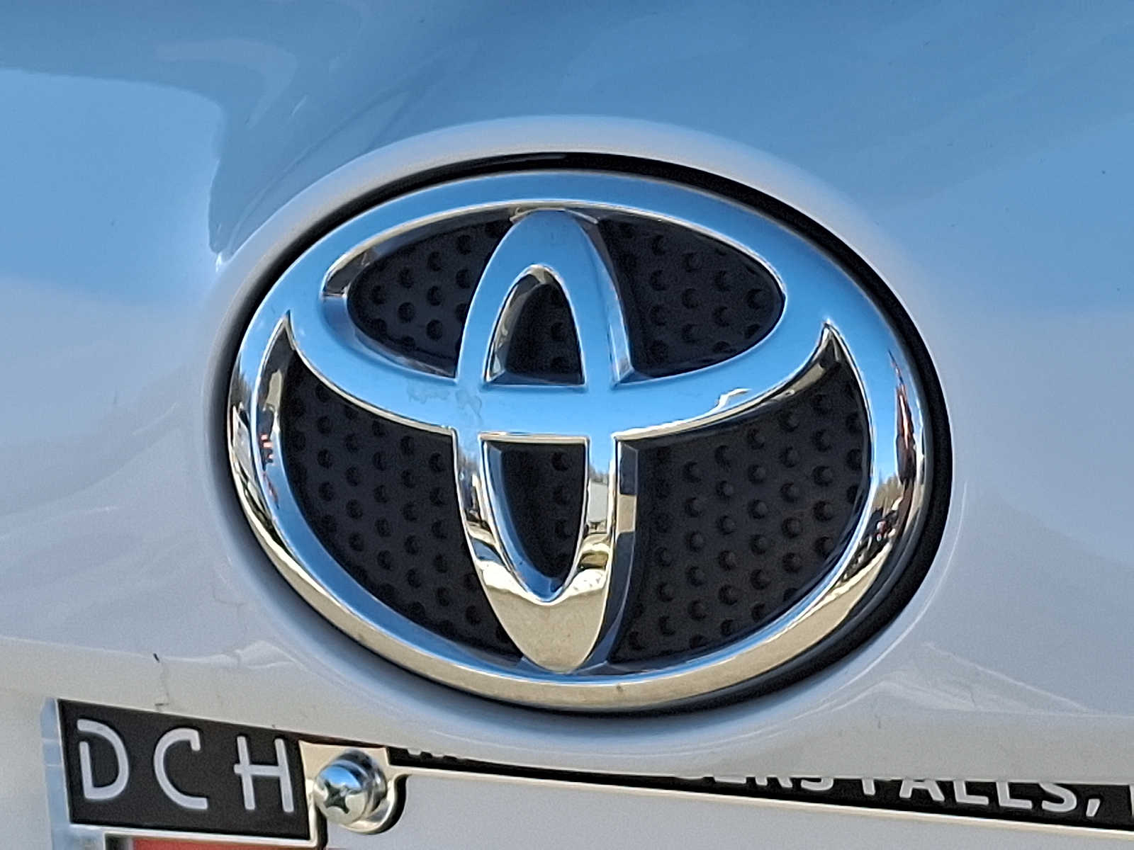 Thumbnail: 2018 Toyota RAV4 - 30