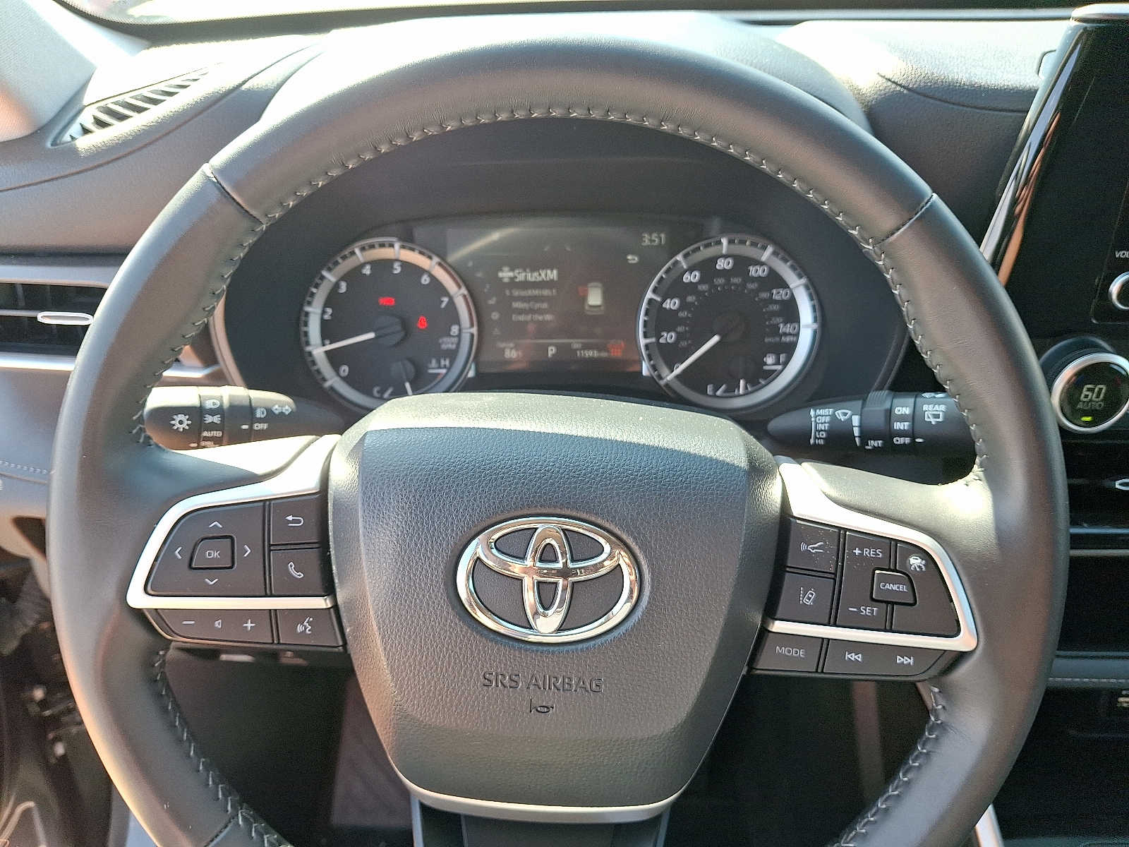 Thumbnail: 2024 Toyota Highlander - 23