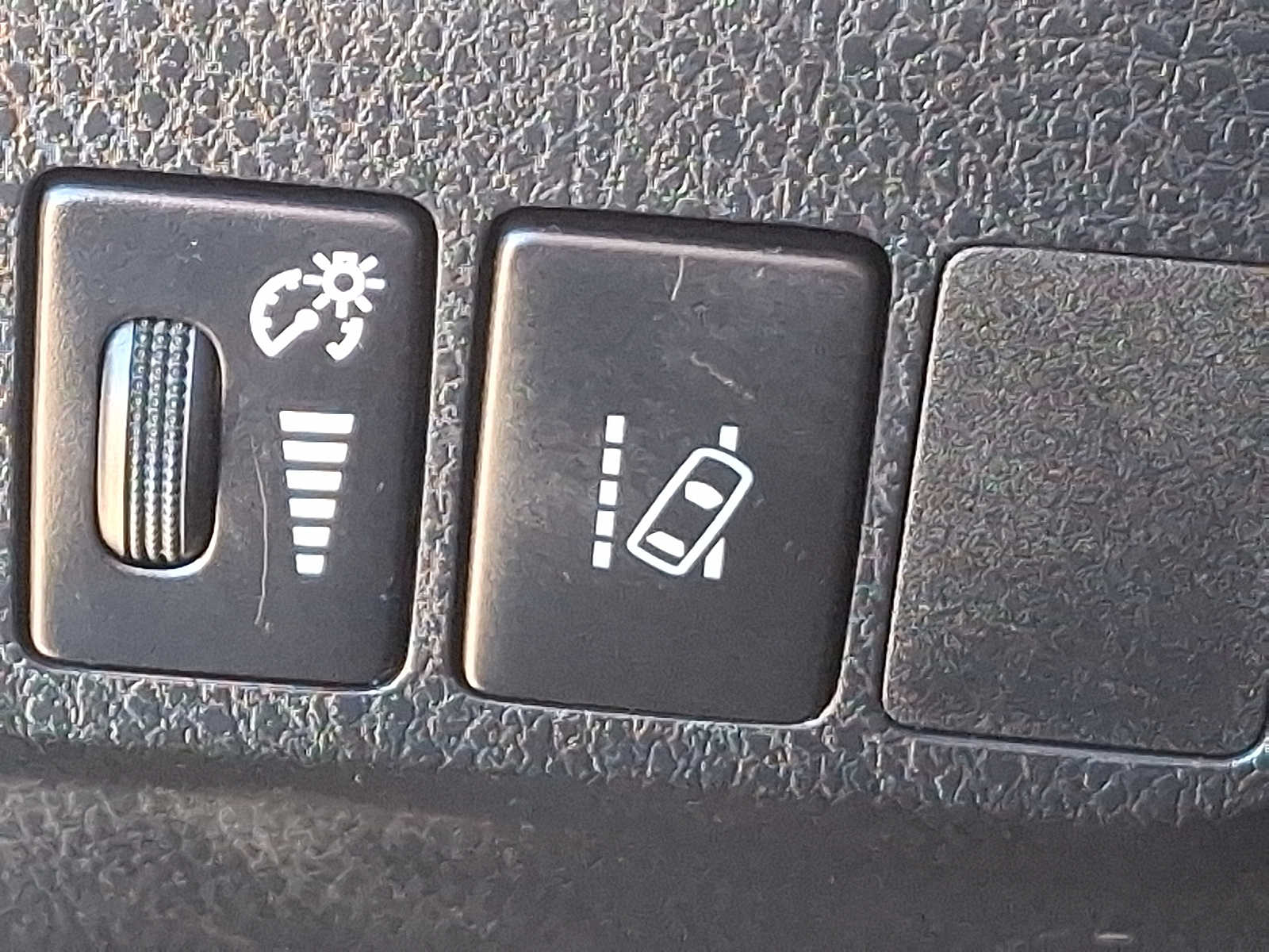 Thumbnail: 2018 Toyota RAV4 - 27